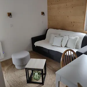 https://appartement-neuf-4-6-pers-aux-pieds-des-pistes.midi-pyreneeshotels.com