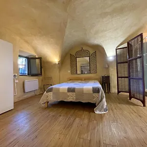 https://gite-la-voute.hotels-rhonealpes.com